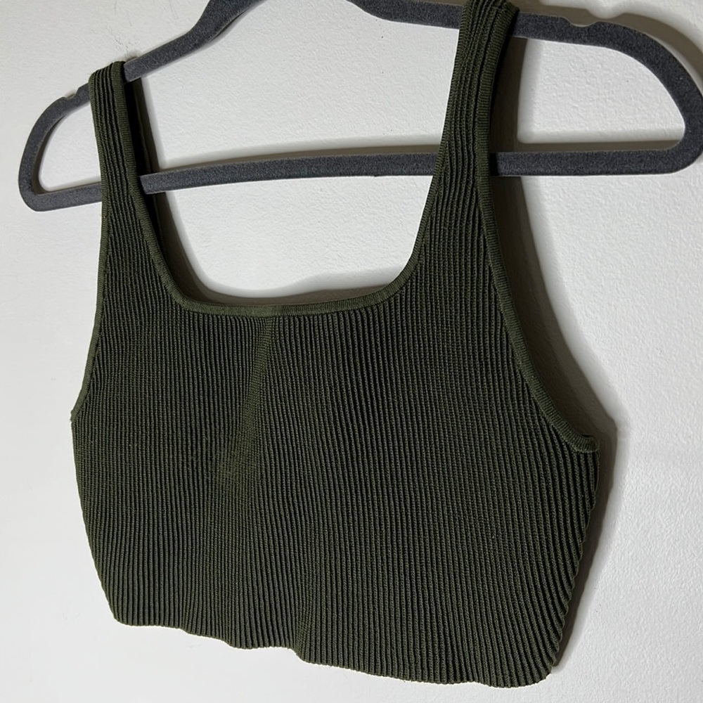 Aritzia Babaton Green Sculpt Knit Squareneck Cropped Tank